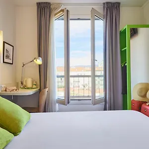 Otel Campanile Centre Acropolis