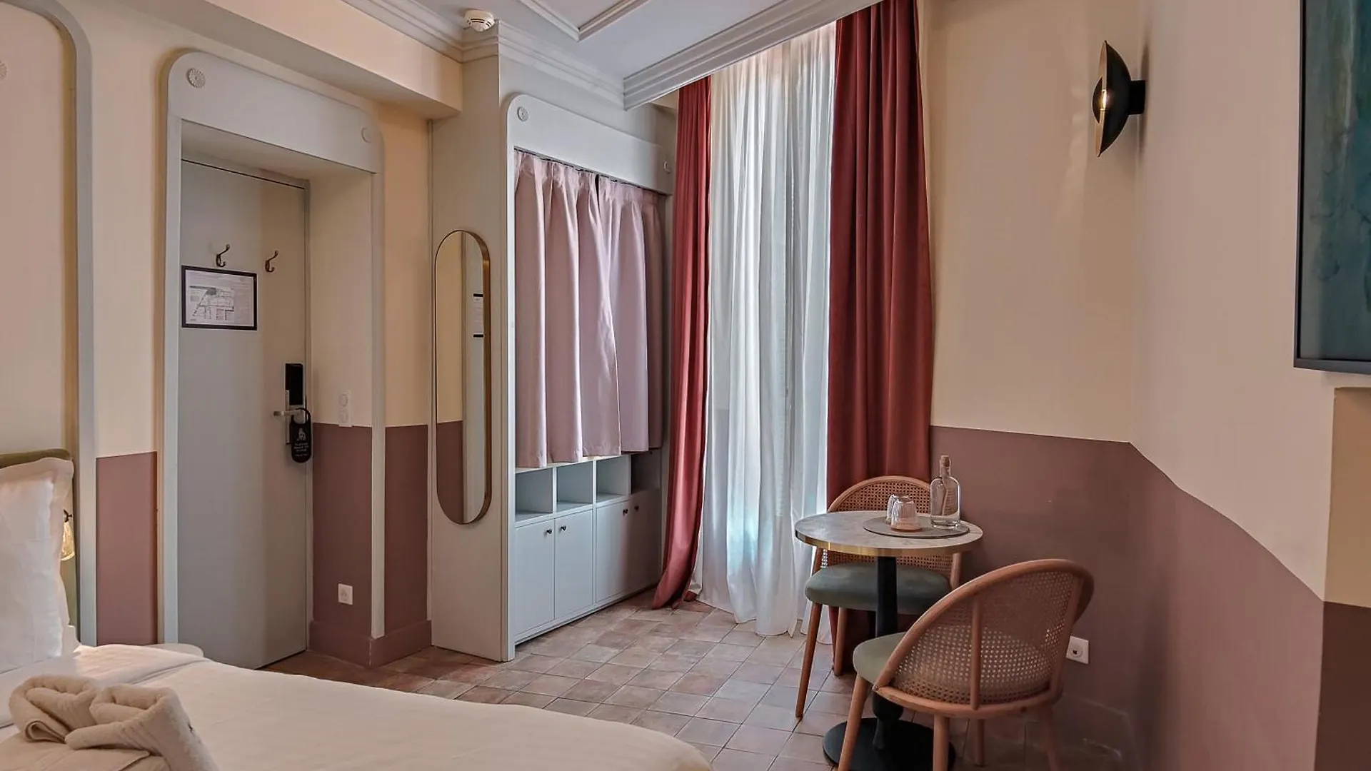 *** Hotel Aparthotel Ammi Vieux Nice France